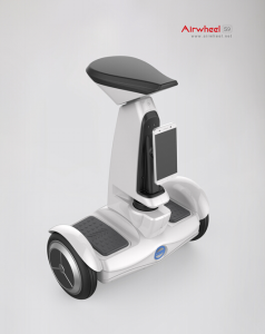 Airwheel服務(wù)型機(jī)器人 以匠心工業(yè)設(shè)計(jì)，為智能服務(wù)“有備而來”